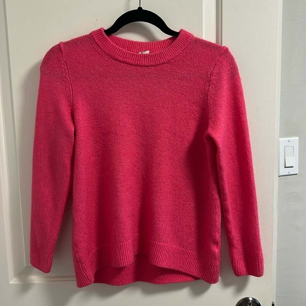 Gap sweater